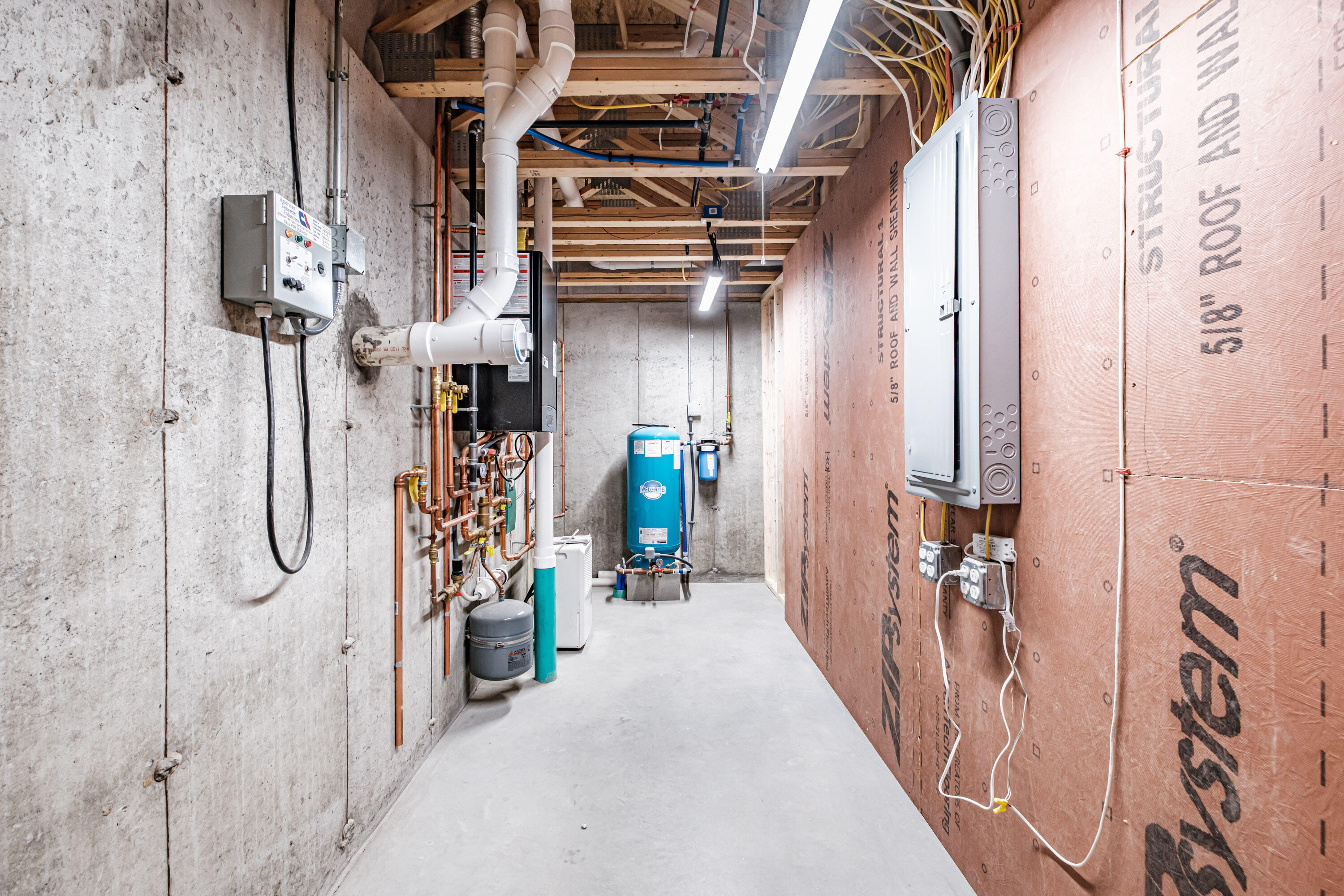 414 Oxford Street Paris ME 04281