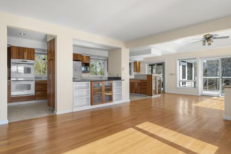 23 Indian Hill Road Boothbay ME 04537