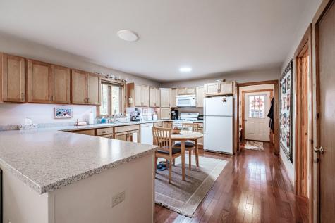 48 Bear Way Norway ME 04268