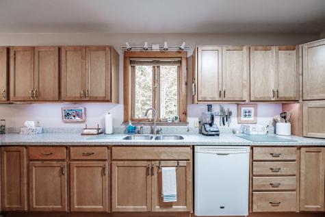 48 Bear Way Norway ME 04268