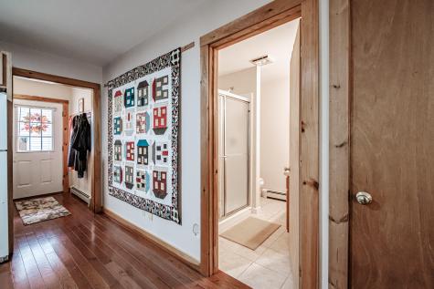 48 Bear Way Norway ME 04268