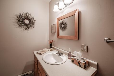 48 Bear Way Norway ME 04268