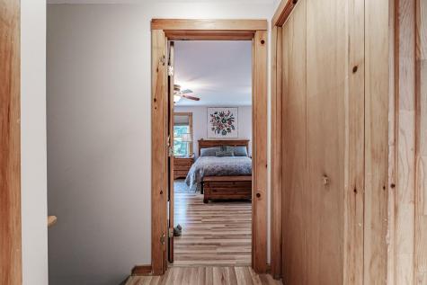 48 Bear Way Norway ME 04268