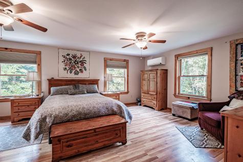 48 Bear Way Norway ME 04268