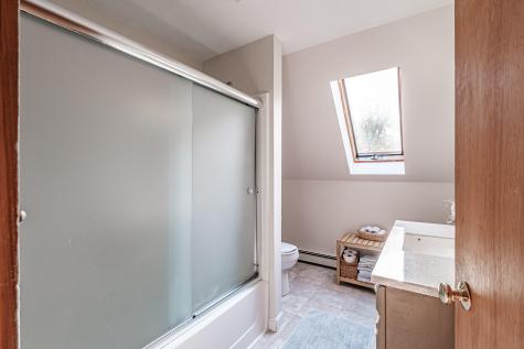 48 Bear Way Norway ME 04268