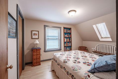 48 Bear Way Norway ME 04268