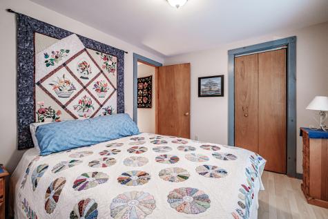 48 Bear Way Norway ME 04268