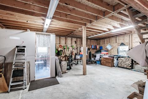 48 Bear Way Norway ME 04268