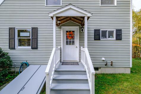 48 Bear Way Norway ME 04268