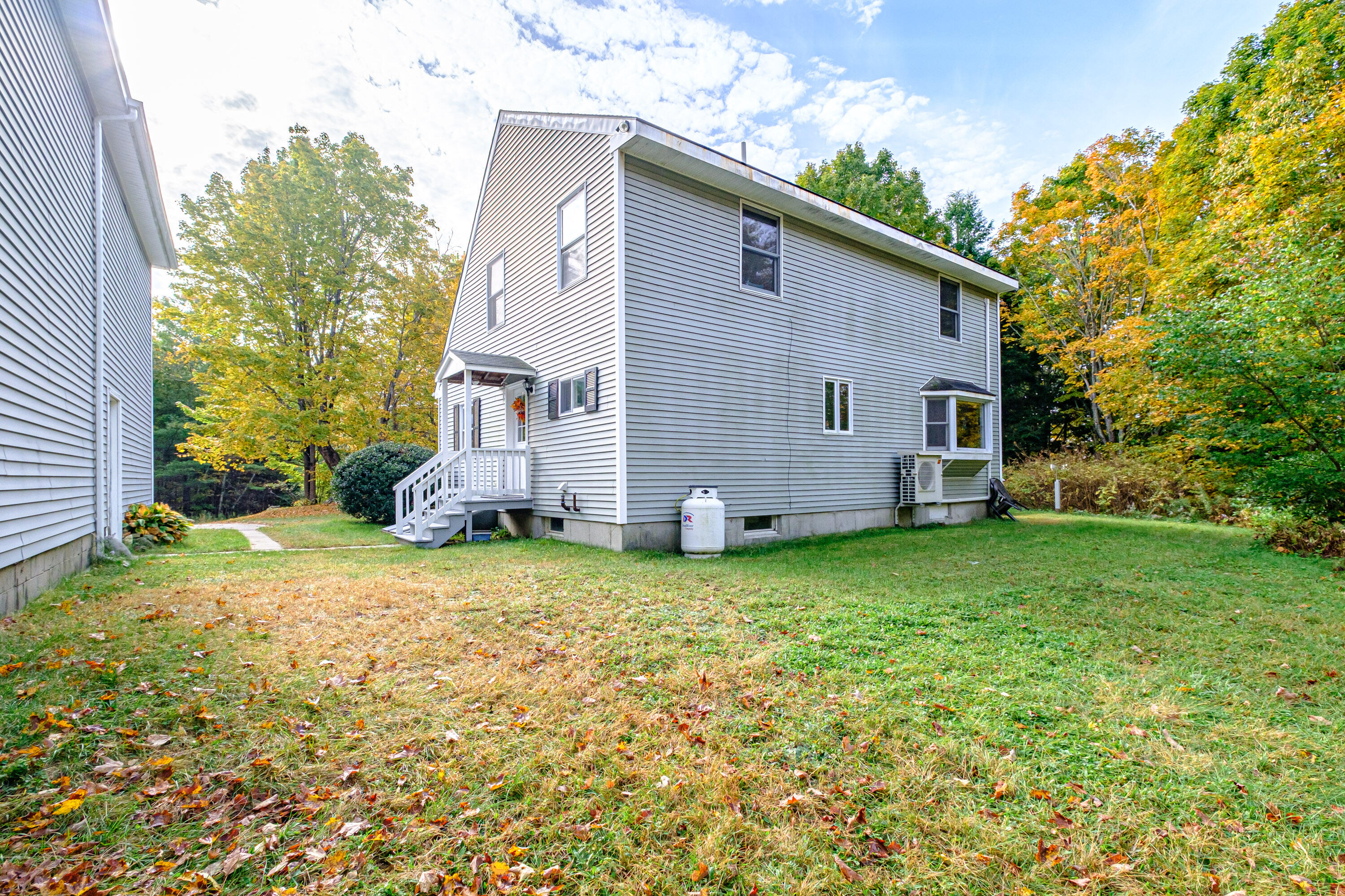 48 Bear Way Norway ME 04268