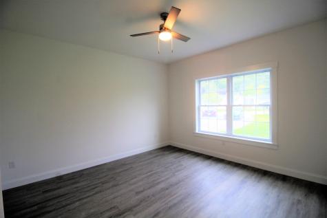 9 Mason Avenue Lewiston ME 04240