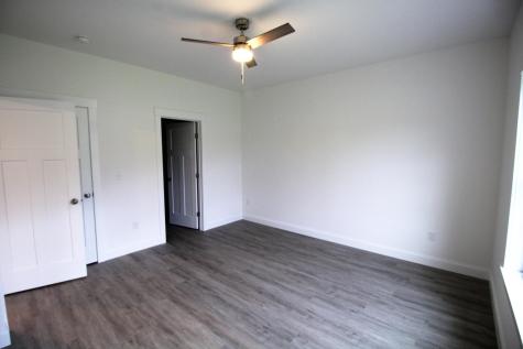 9 Mason Avenue Lewiston ME 04240