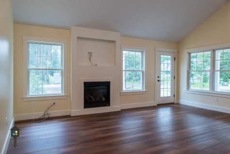 64 Somerset Place Topsham ME 04086