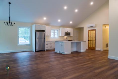 64 Somerset Place Topsham ME 04086