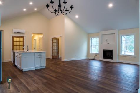 64 Somerset Place Topsham ME 04086