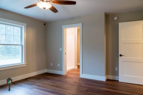 64 Somerset Place Topsham ME 04086