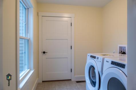 64 Somerset Place Topsham ME 04086