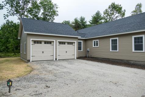 64 Somerset Place Topsham ME 04086