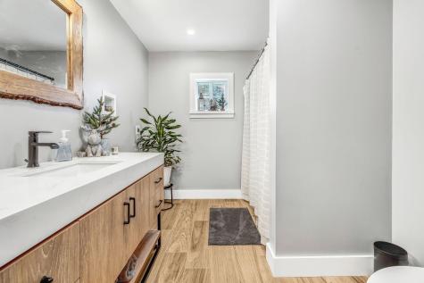 33 Comikev Lane Winterport ME 04496