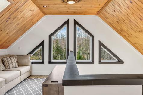 33 Comikev Lane Winterport ME 04496