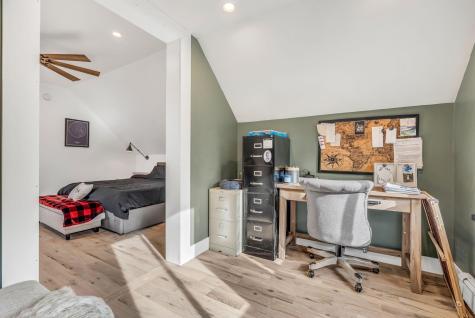 33 Comikev Lane Winterport ME 04496