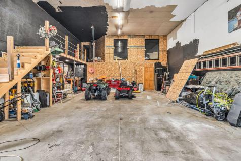 33 Comikev Lane Winterport ME 04496