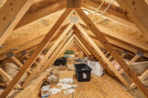 33 Comikev Lane Winterport ME 04496