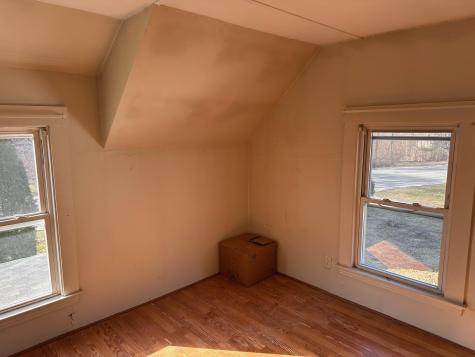 573 Poland Road Auburn ME 04210