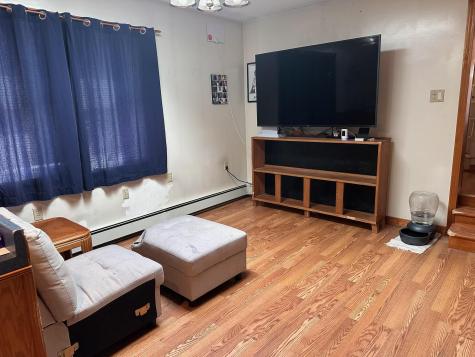 573 Poland Road Auburn ME 04210