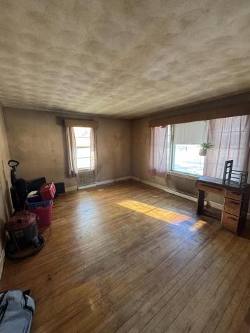 87 Drummond Avenue Waterville ME 04901