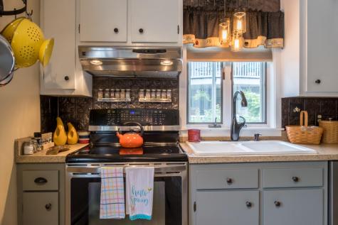 254 Pleasant Street Yarmouth ME 04096