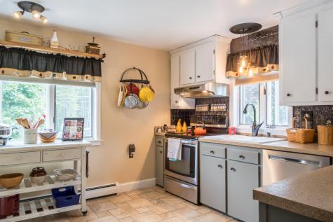 254 Pleasant Street Yarmouth ME 04096