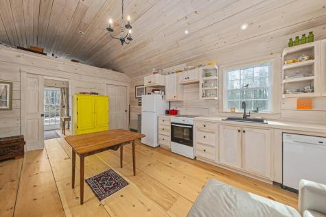 4 Boulder Cove Way Bremen ME 04551