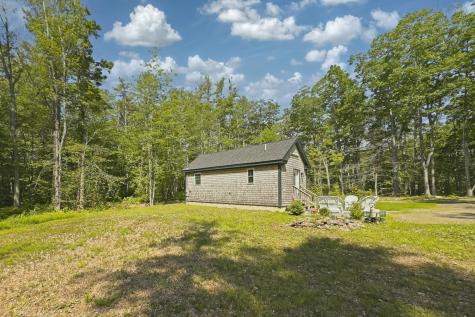 4 Boulder Cove Way Bremen ME 04551