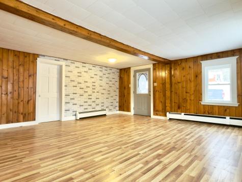 35 Chase Avenue Mexico ME 04257