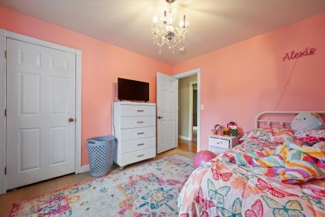 17 Allison Park Brewer ME 04412