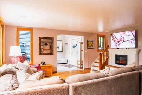 174 Pleasant Street Blue Hill ME 04614