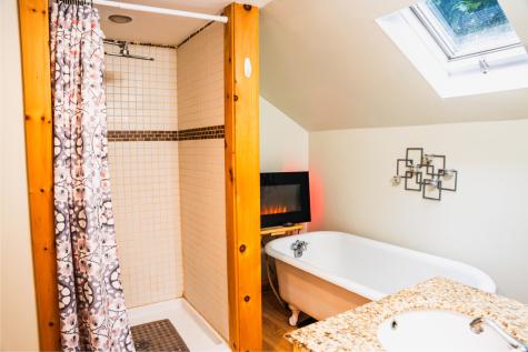 174 Pleasant Street Blue Hill ME 04614