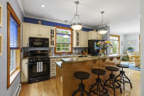 29 Wiscasset Road Boothbay ME 04537