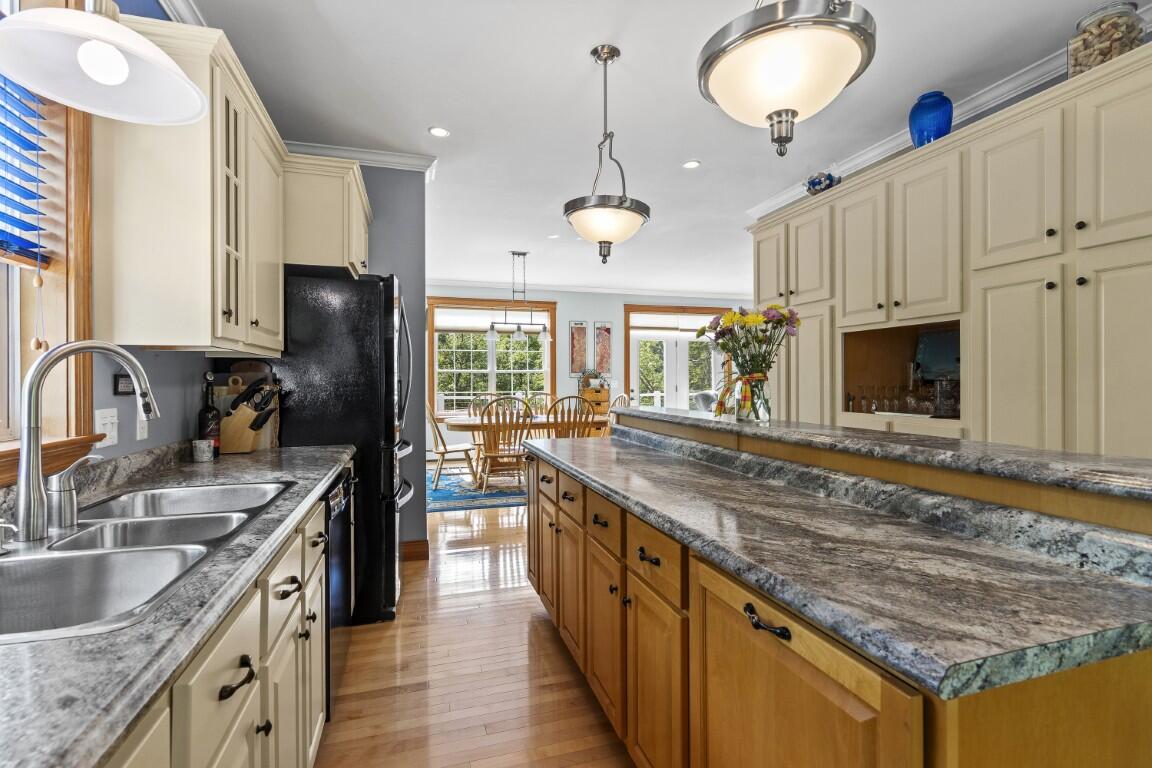 29 Wiscasset Road Boothbay ME 04537