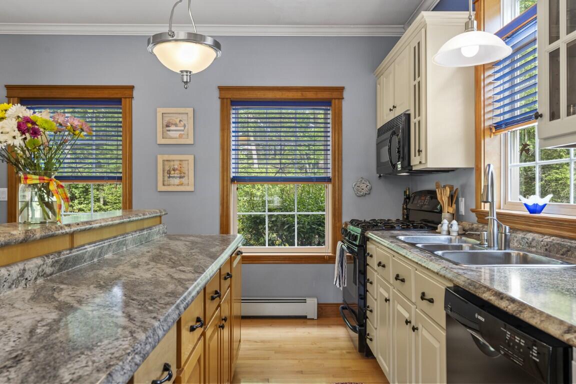 29 Wiscasset Road Boothbay ME 04537