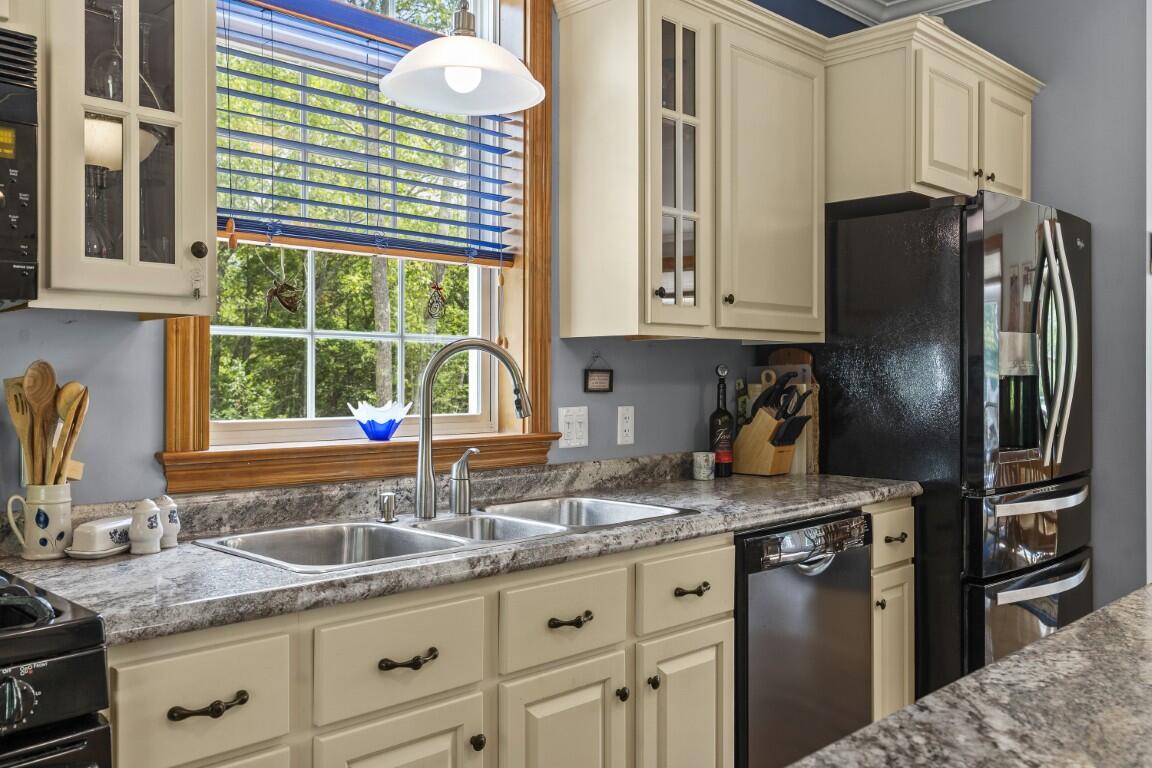 29 Wiscasset Road Boothbay ME 04537