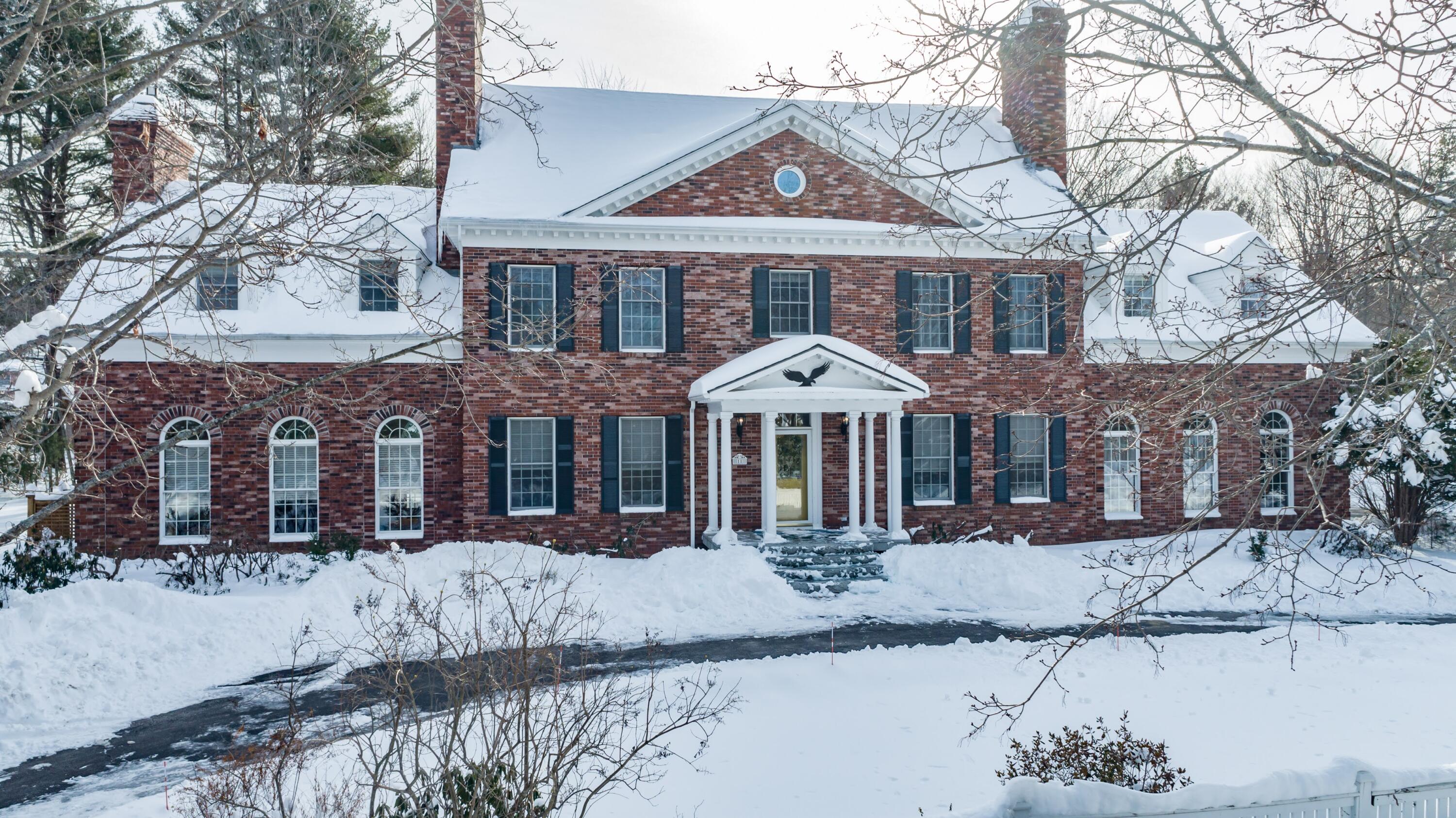 11 Heritage Lane Bangor Maine Real Estate Listing MLS 1552411