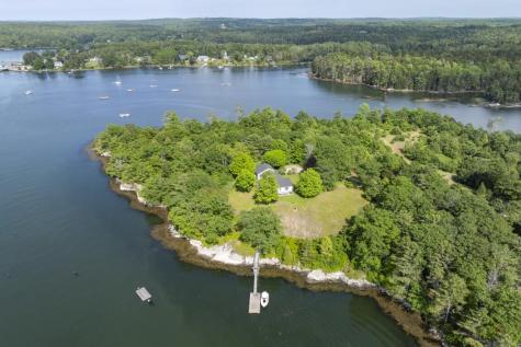 65 Tavenner Road Boothbay ME 04537