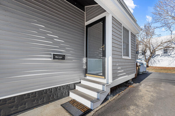 6 Middle Street Saco ME 04072