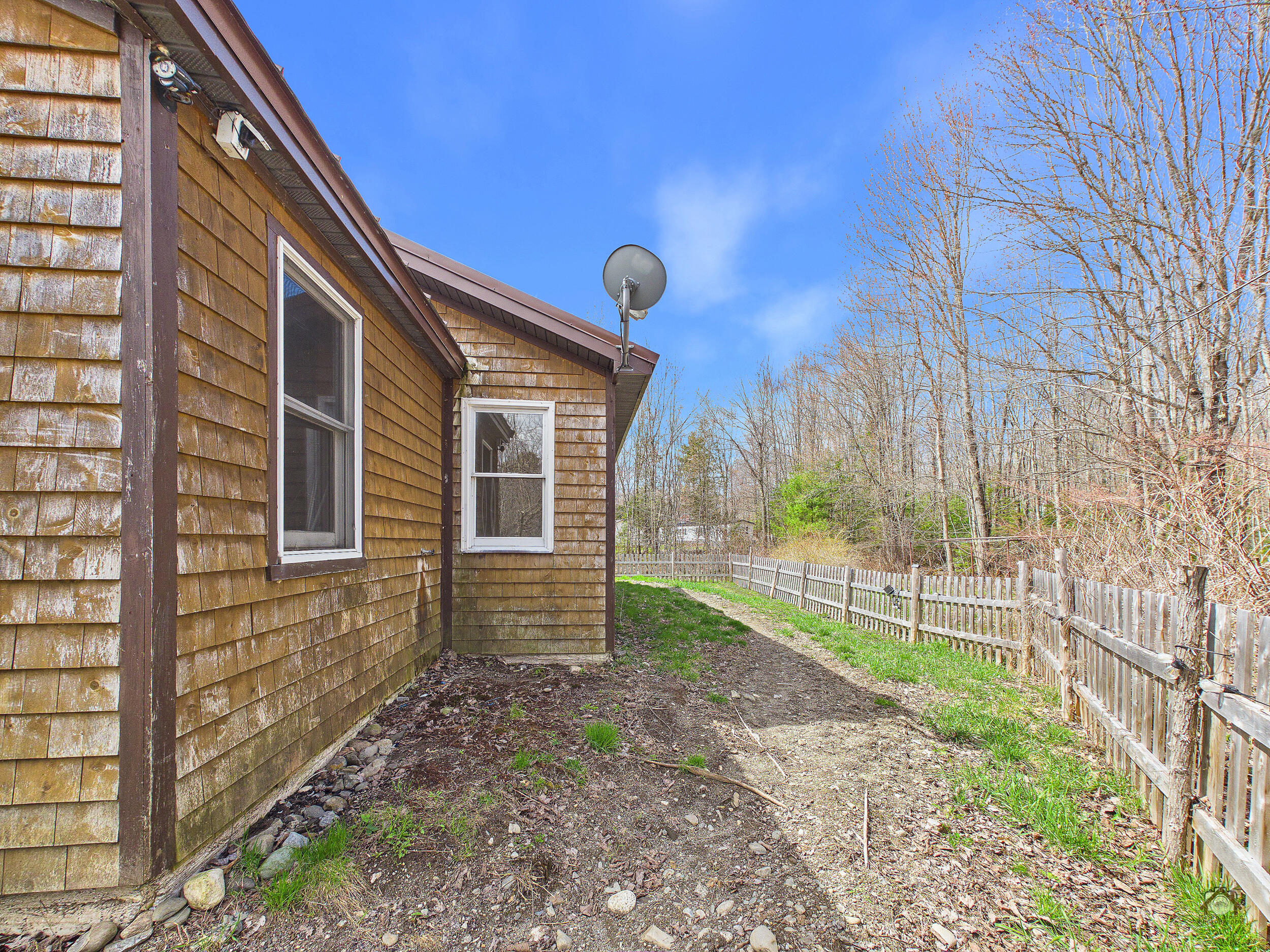 1818 Bangor Road Clinton ME 04927
