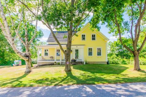 152 Oak Hill Road Auburn ME 04210