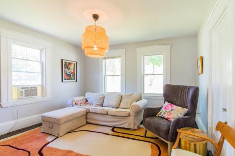 152 Oak Hill Road Auburn ME 04210