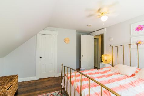 152 Oak Hill Road Auburn ME 04210