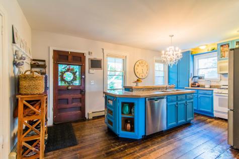 152 Oak Hill Road Auburn ME 04210